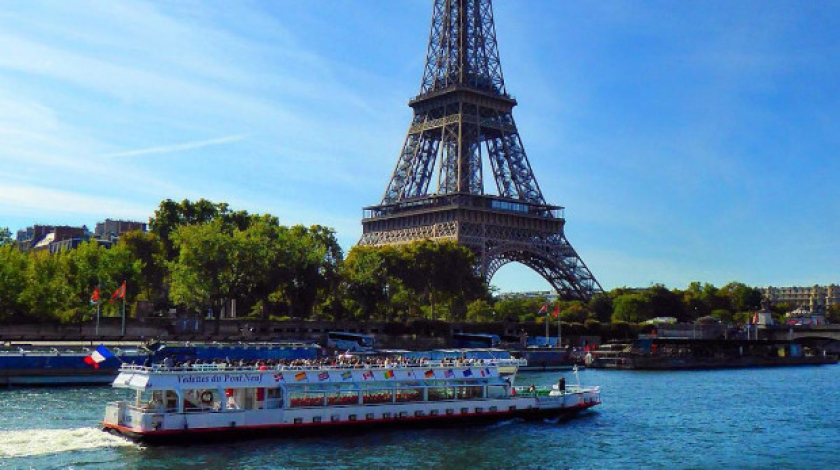 Sightseeing seine cruise in Paris - Bateau mouche | Vedettes du Pont ...